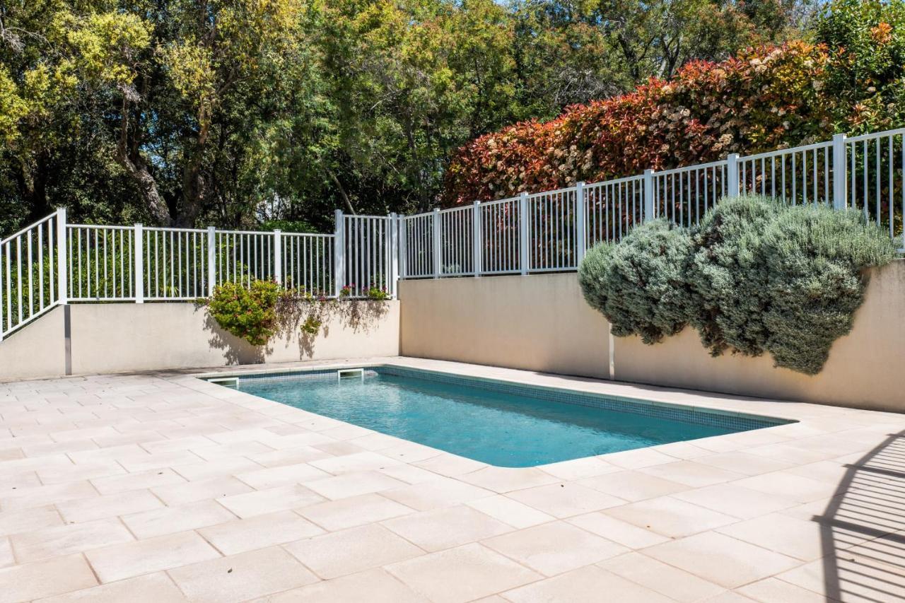 Garden-level Pool & Sea View * Cannes