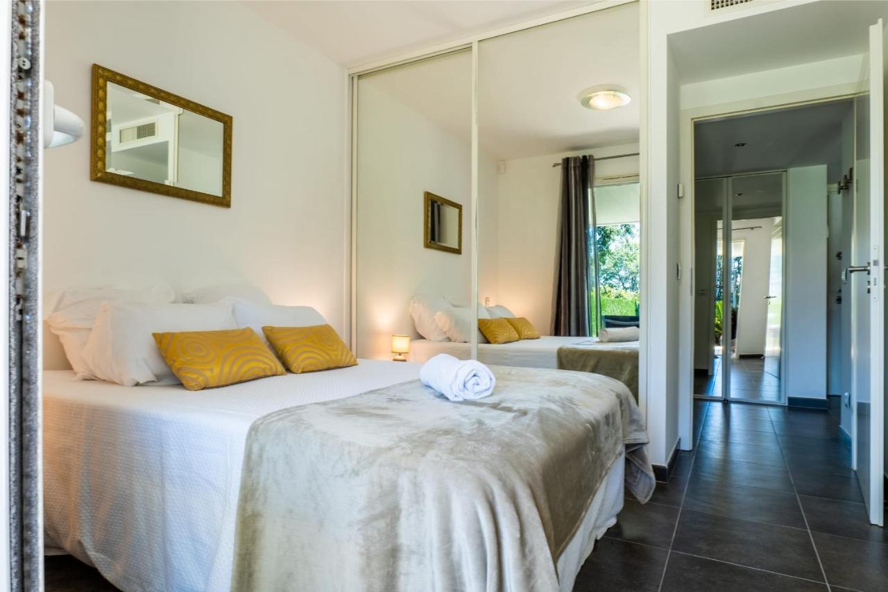 Garden-level Pool & Sea View Appartement Cannes