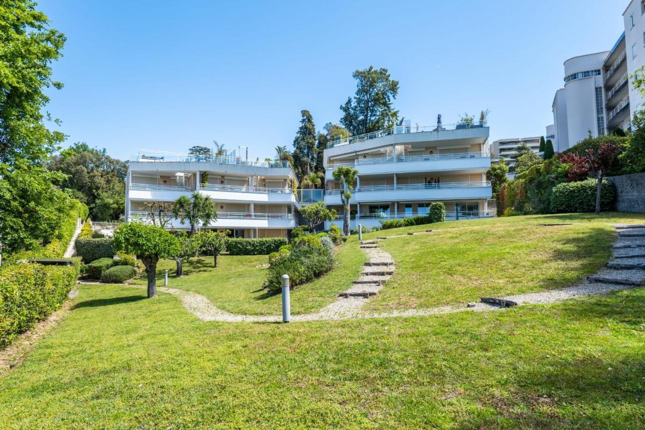 Garden-level Pool & Sea View Appartement